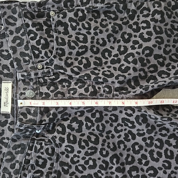 NWOT! Madewell 9" Mid-Rise Skinny Jeans Flocked Leopard Edition Size 26 Waist - Picture 10 of 11